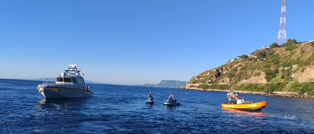 Sicurezza della balneazione e della navigazione da diporto, controlli\u00A0della Polizia tra Villa,\n\nScilla e Bagnara Calabra\n