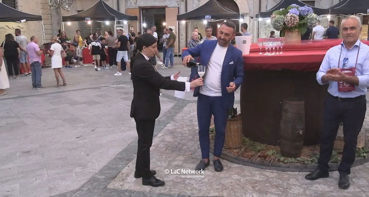 Aiello Divino, percorsi di gusto e cultura tra i vicoli di uno dei borghi più belli d’Italia\n