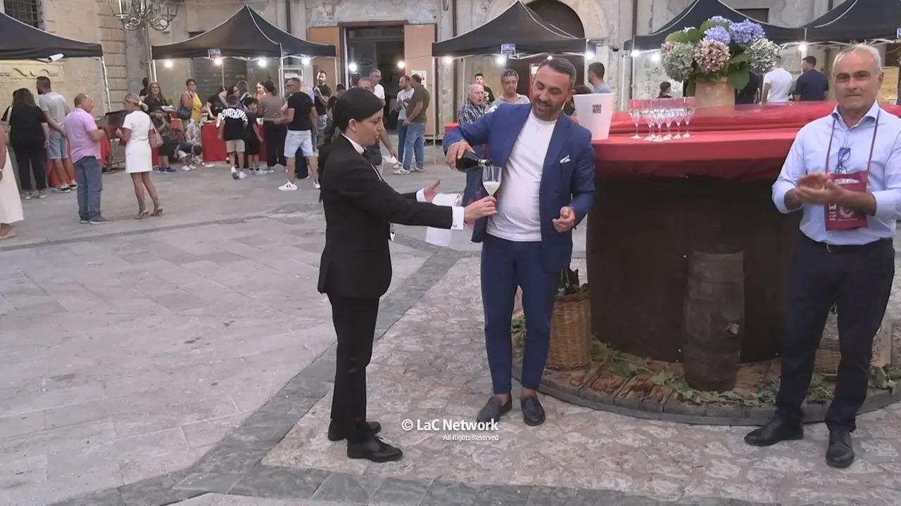 Aiello Divino, percorsi di gusto e cultura tra i vicoli di uno dei borghi più belli d’Italia\n