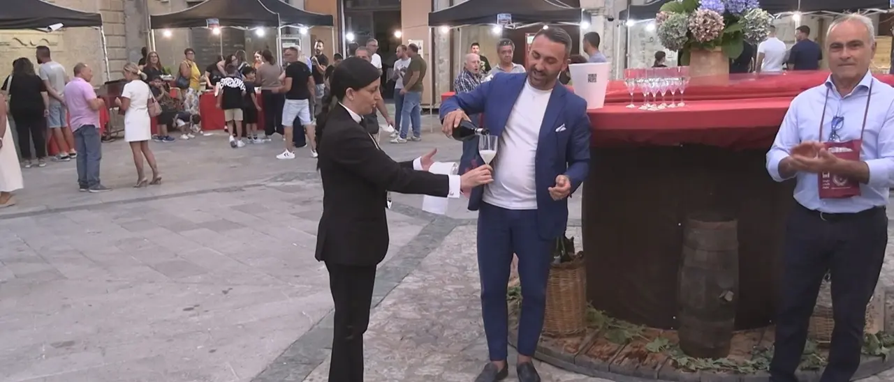 Aiello Divino, percorsi di gusto e cultura tra i vicoli di uno dei borghi più belli d’Italia\n