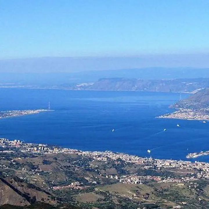 Lo Stretto di Messina a nuoto: in 80\u00A0parteciperanno alla 62esima edizione della Traversata da Capo Peloro a Villa\n