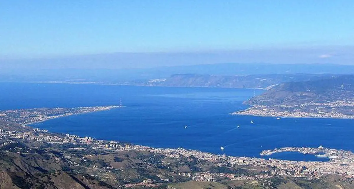 Lo Stretto di Messina a nuoto: in 80\u00A0parteciperanno alla 62esima edizione della Traversata da Capo Peloro a Villa\n