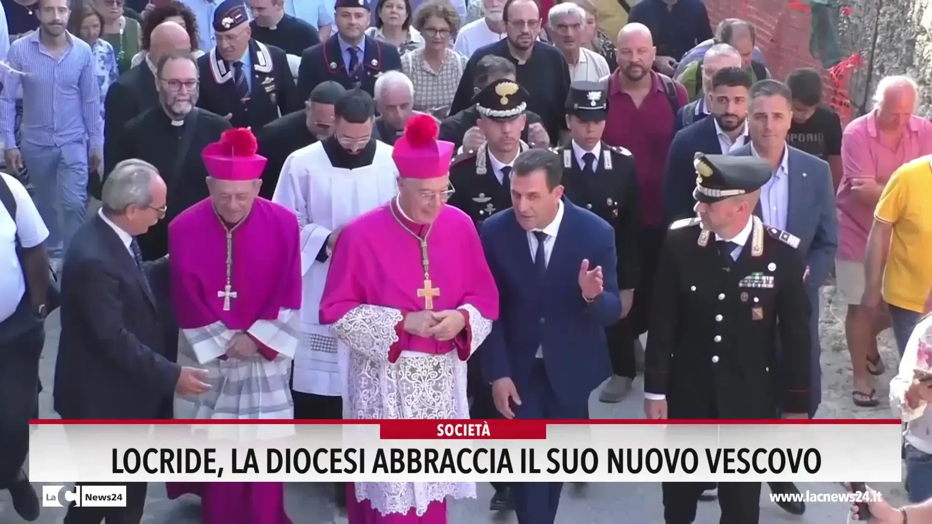 Locride, la Diocesi abbraccia il suo nuovo vescovo