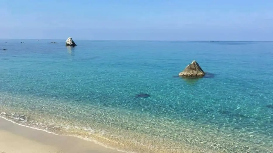 <p>La spiaggia di Parghelia</p>\\n