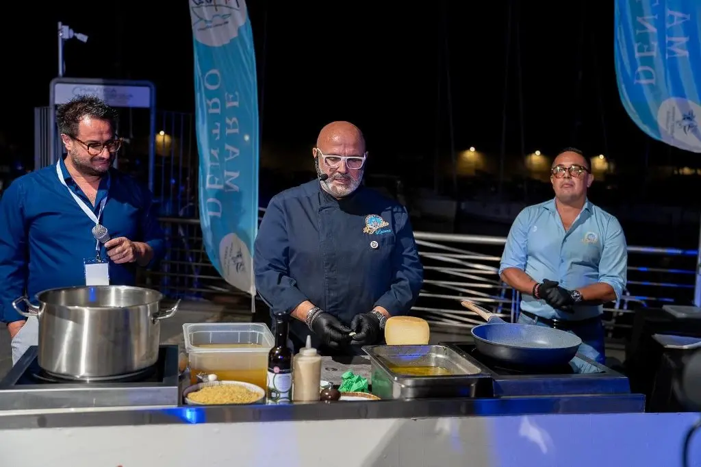 Parchi marini, buona la prima di “Mare dentro” a Crotone: famiglie, bambini e gastronomia con esperti e istituzioni\n