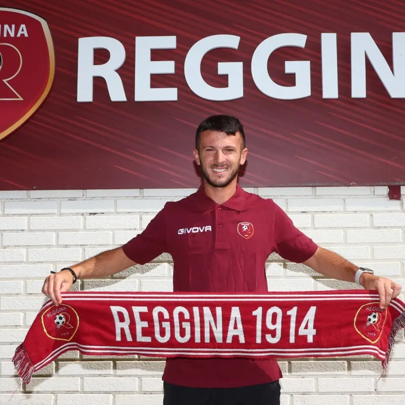 Riccardo Rotulo è un calciatore della Reggina\n