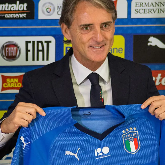 <p>È Roberto Mancini il nuovo commissario tecnico della Nazionale di calcio: ritorno al passato dopo il flop Pirlo</p>