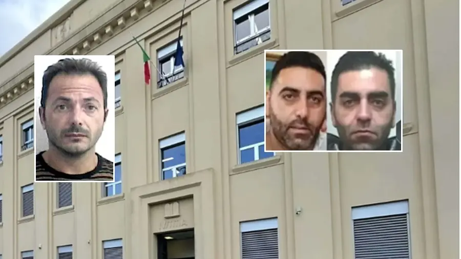 <p>Il Tribunale di Vibo e a sinistra Brunbo Emanuele (non imputato), a destra Angelo e Francesco Maiolo</p>\\n