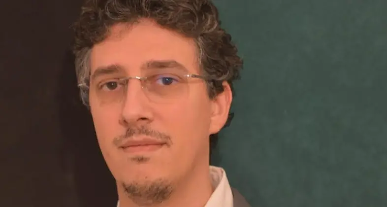 Università della Calabria, il fisico Mario Ferraro premiato dalla Società italiana di fisica per le ricerche su fotonica e optoelettronica\n
