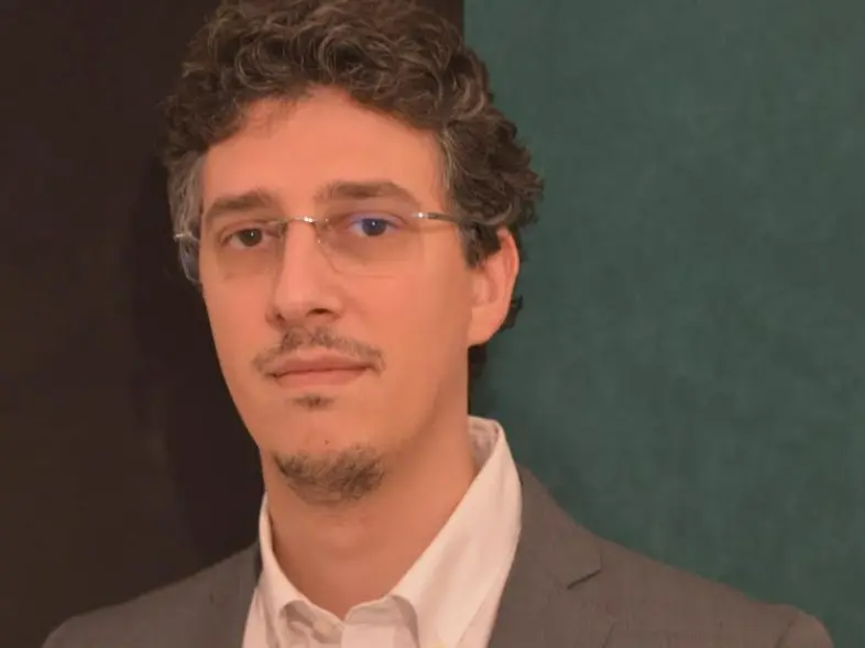 Università della Calabria, il fisico Mario Ferraro premiato dalla Società italiana di fisica per le ricerche su fotonica e optoelettronica\n