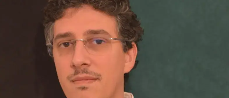 Università della Calabria, il fisico Mario Ferraro premiato dalla Società italiana di fisica per le ricerche su fotonica e optoelettronica\n