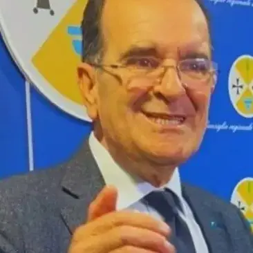 Il capogruppo di Tridico Presidente in Consiglio regionale, Enzo Bruno: «Il 118 è al collasso»\n