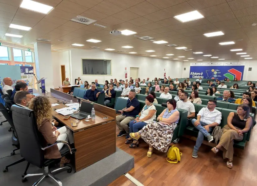 Centri per l’impiego in Calabria, la Regione rafforza la rete e assume 40 nuovi dipendenti\n