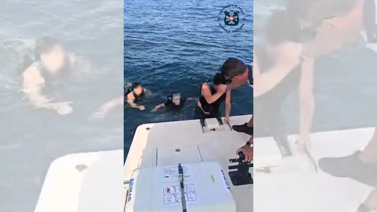 Sfiorato un naufragio al porto di Crotone: la guardia costiera salva quattro persone, tra cui due minori\n