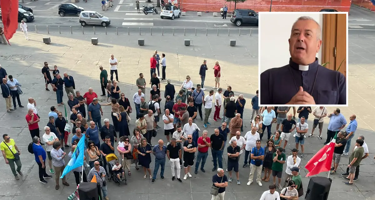 Vertenza Amaco, Checchinato fa sentire la sua vicinanza ai lavoratori in sit-in\n