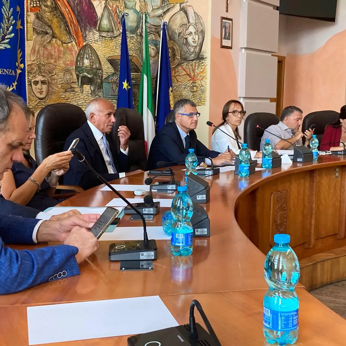 Cosenza,\u00A0approvati il Piano Tariffario Tari e le nuove tariffe per l’anno 2026\n