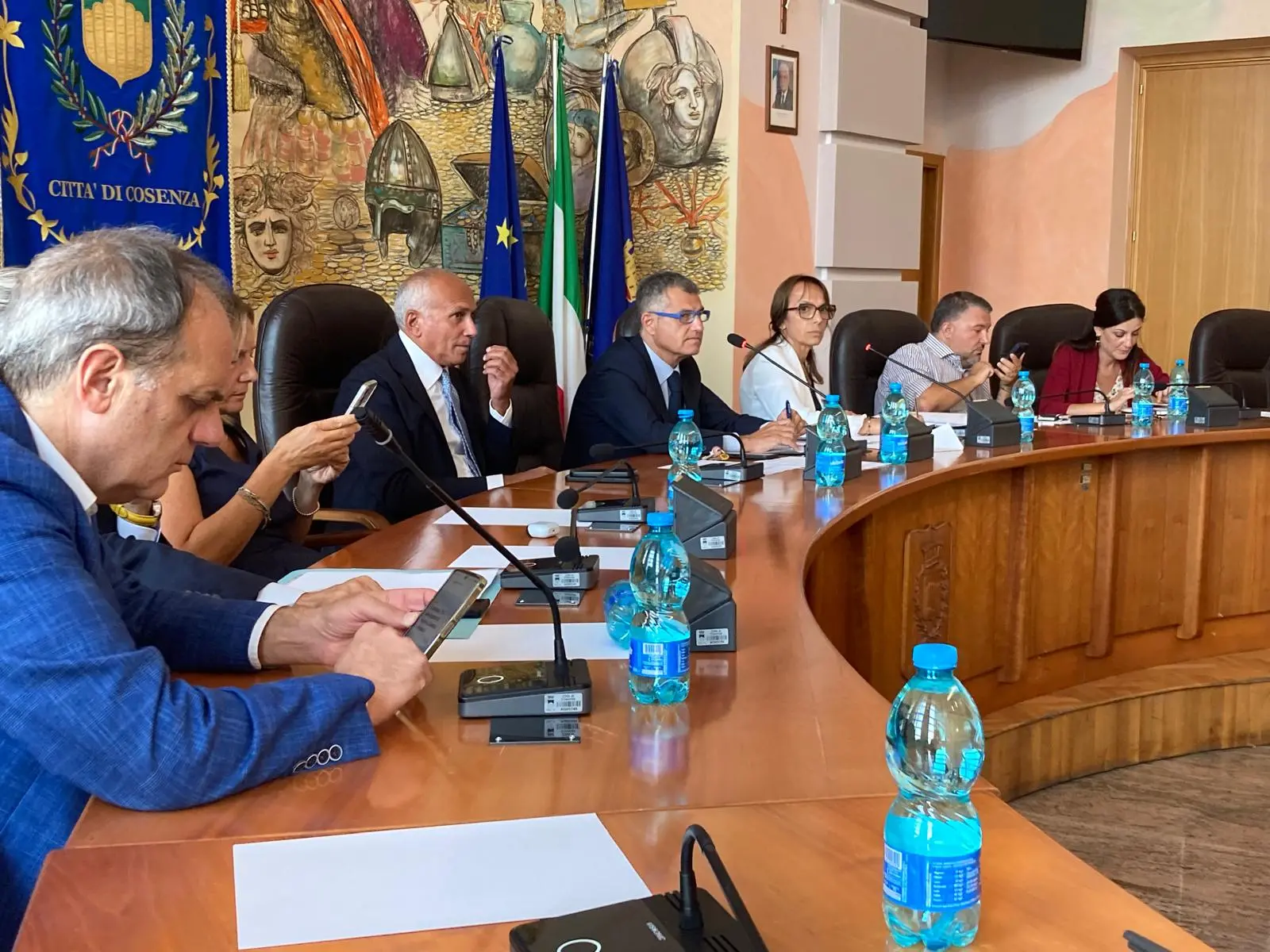 Cosenza,\u00A0approvati il Piano Tariffario Tari e le nuove tariffe per l’anno 2026\n