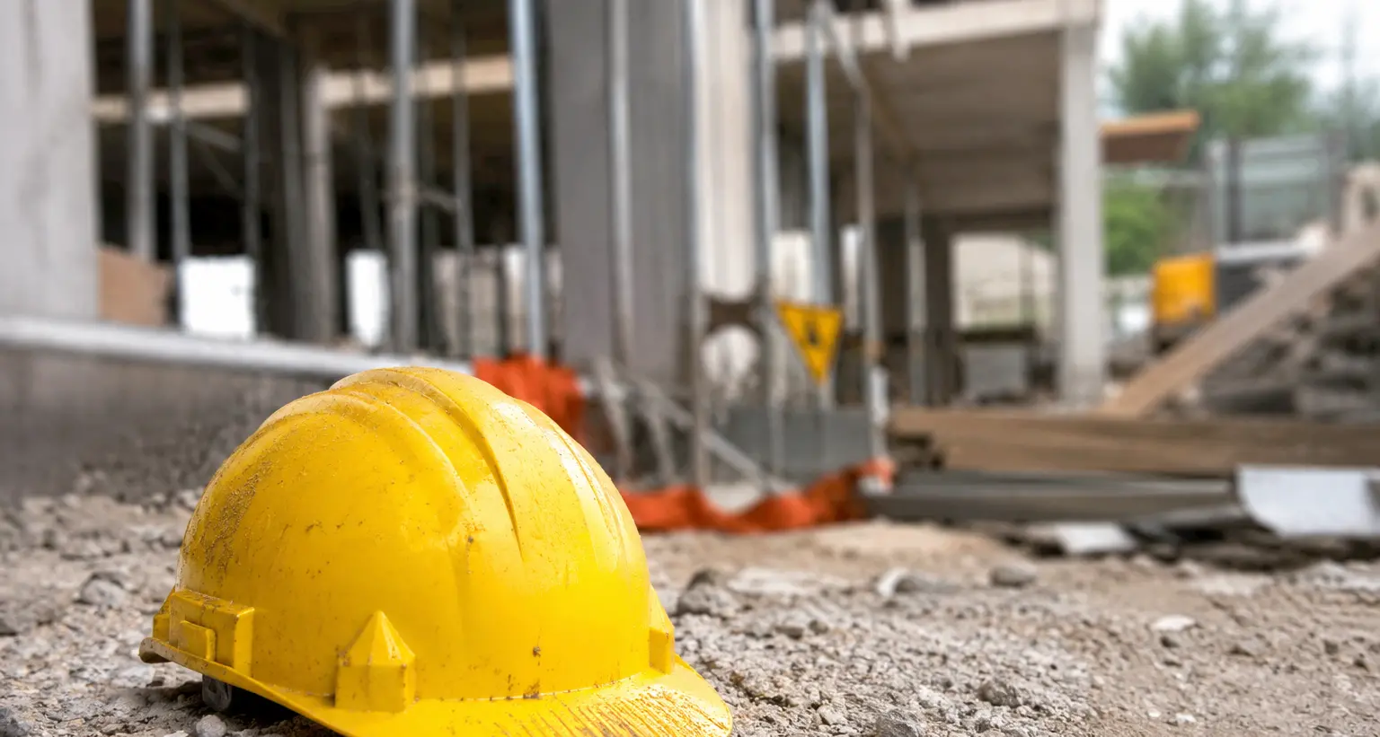 Tragedia sul lavoro nel Brindisino, cede una tettoia in cantiere: un morto e un ferito grave\n