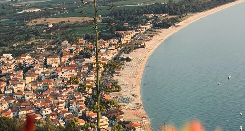 «Mai così pulito»: la Pro Loco di Nicotera racconta la rinascita del mare e le battaglie vinte contro l'inquinamento\n