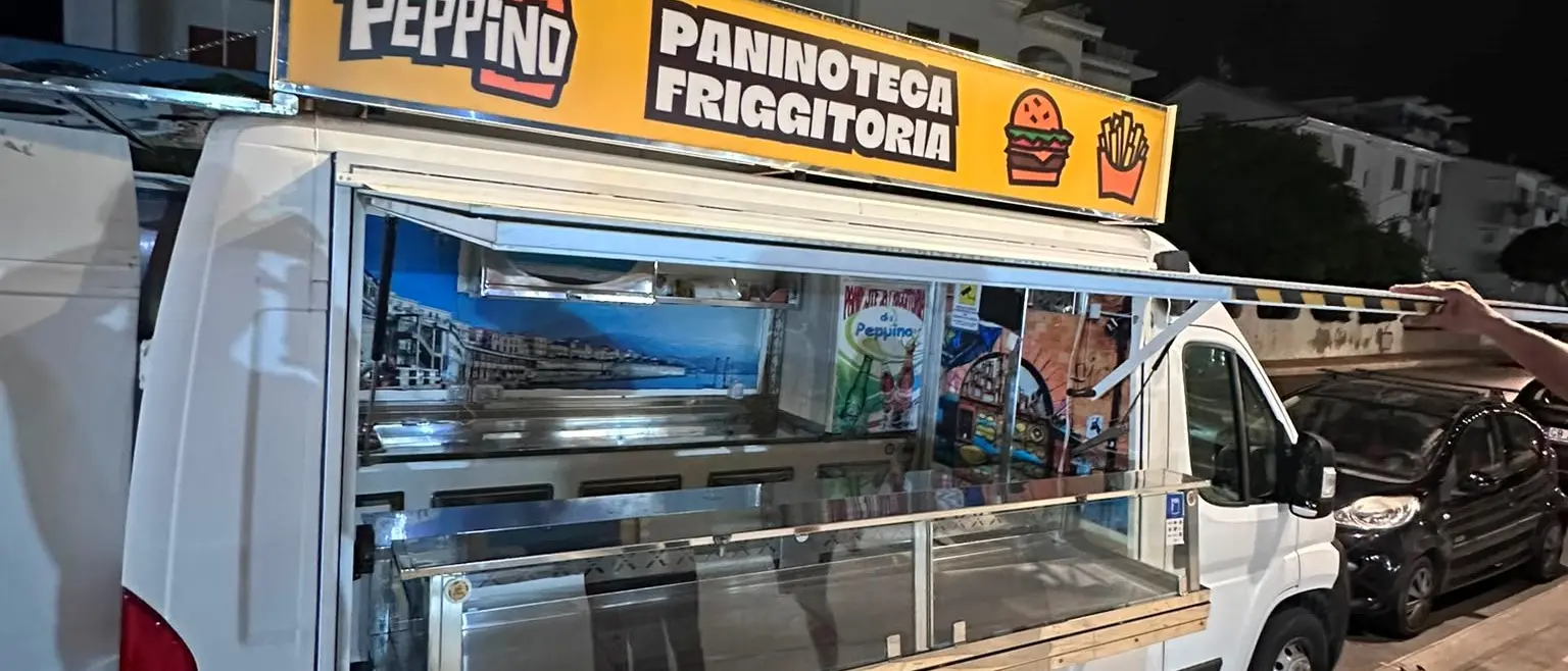 Diamante, riapre il food truck \"Da Peppino\": venerdì il ritorno sul lungomare dopo la tragedia del botulino\n