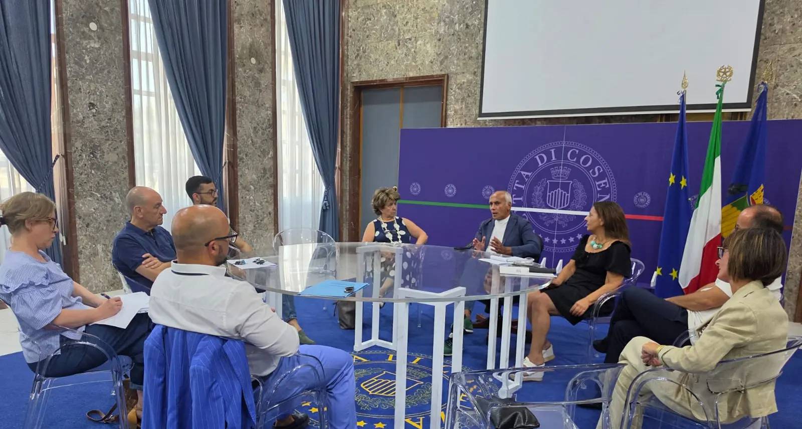 Canone concordato, il Sindaco Franz Caruso ha incontrato le organizzazioni della proprietà edilizia e dei conduttori\n