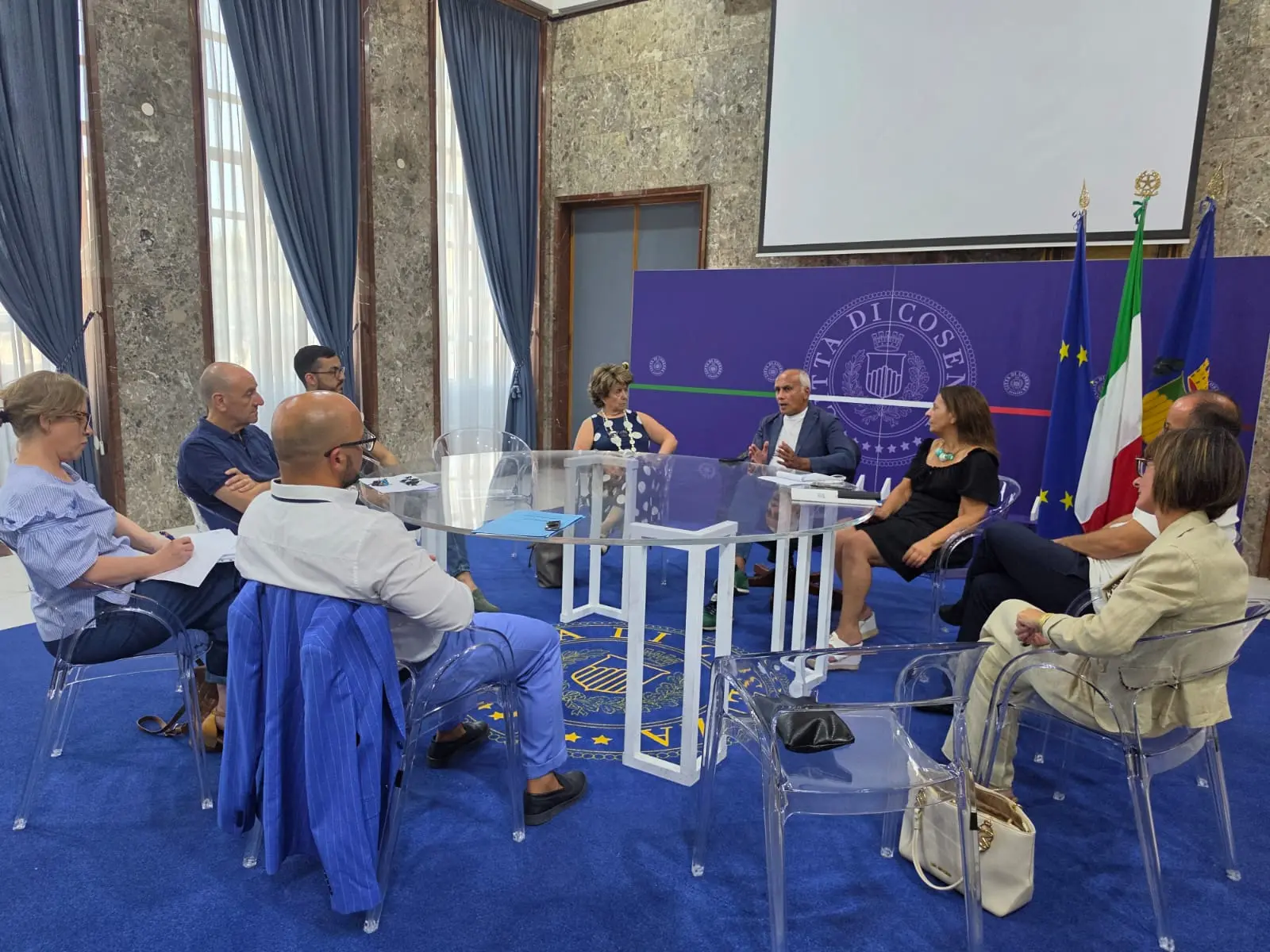 Canone concordato, il Sindaco Franz Caruso ha incontrato le organizzazioni della proprietà edilizia e dei conduttori\n