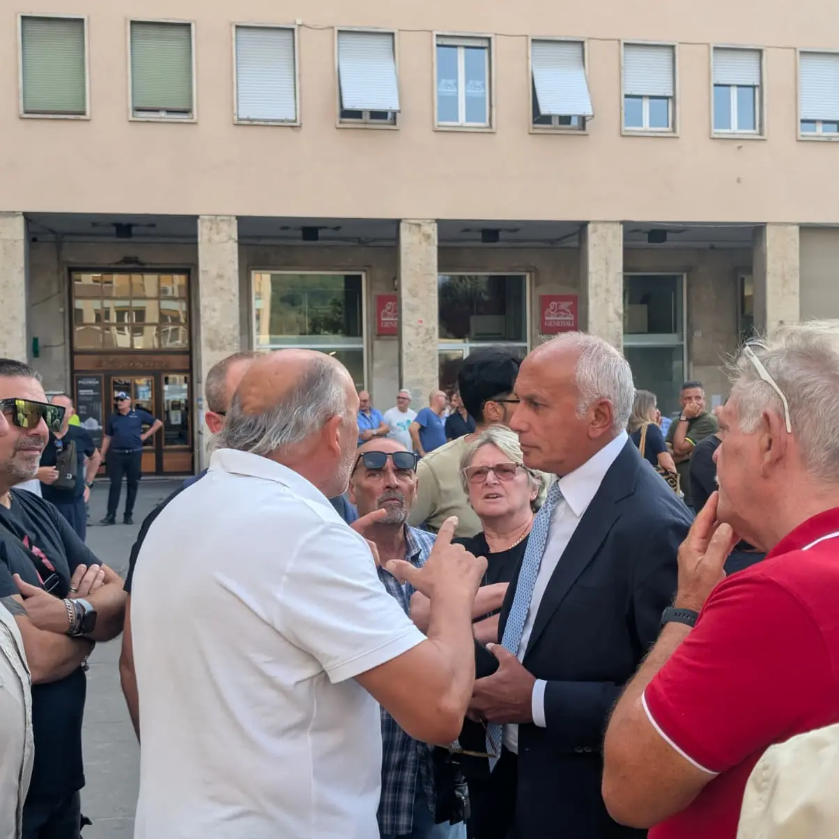 Vertenza Amaco, Caruso chiede un tavolo urgente con la Regione: «Salvare azienda, lavoro e servizio»\n