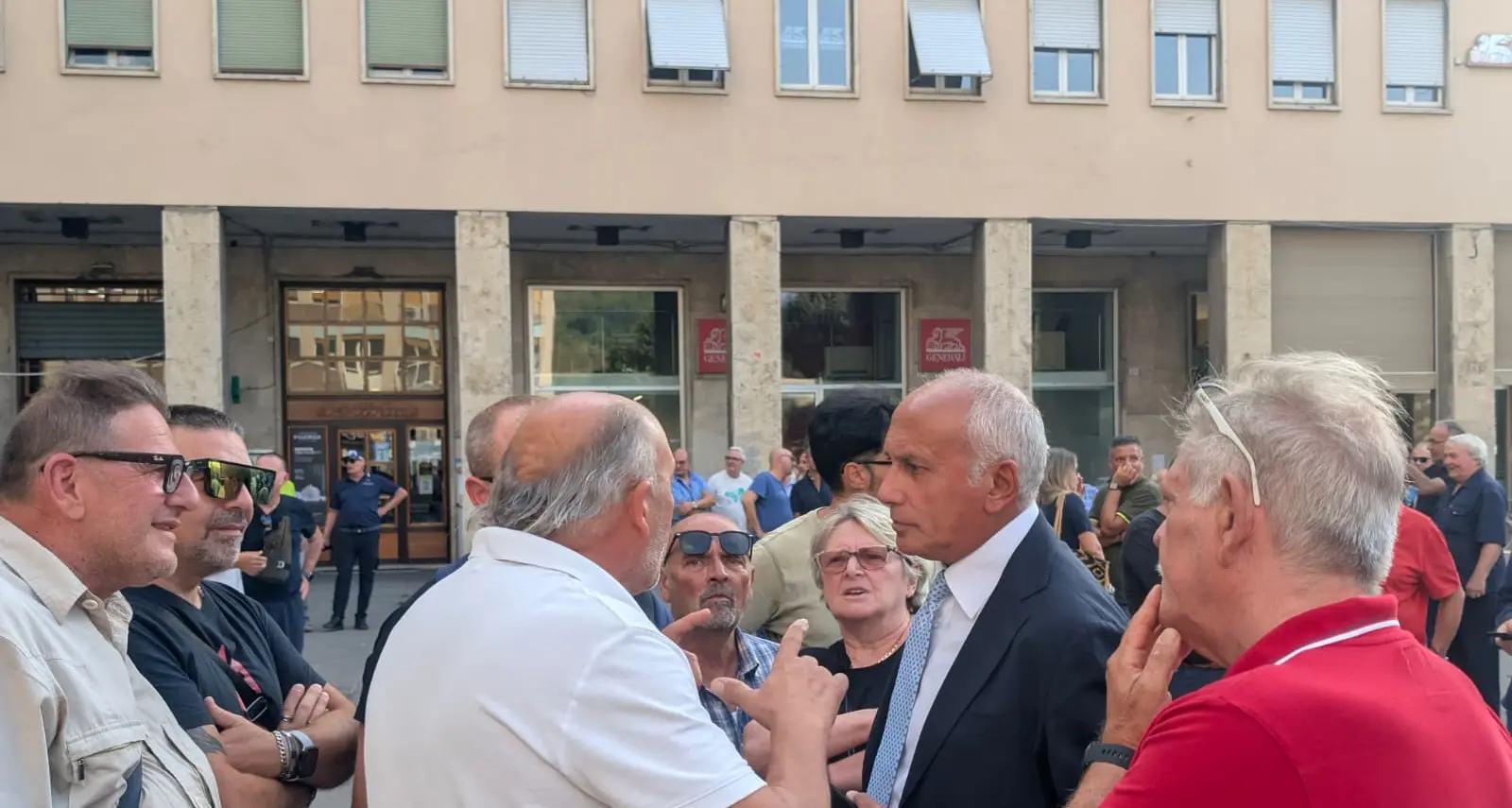 Vertenza Amaco, Caruso chiede un tavolo urgente con la Regione: «Salvare azienda, lavoro e servizio»\n
