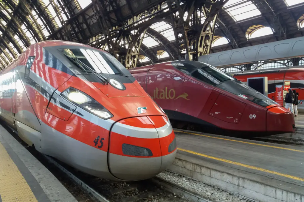 <p>Caos treni al Nord: ritardi fino a tre ore, coinvolti anche i convogli diretti in Calabria</p>
