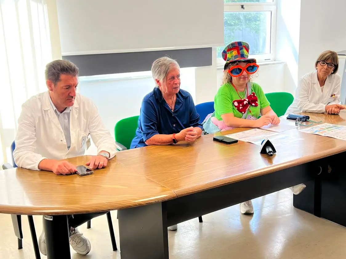 Presentati “I villaggi del sorriso”, mari e monti virtuali per i piccoli degenti del “Ciaccio”