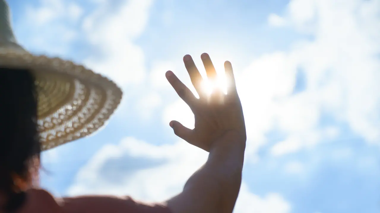 Ci sono 33 gradi ma sembrano 40,\u00A0ecco perché il caldo di oggi si sopporta sempre meno\n