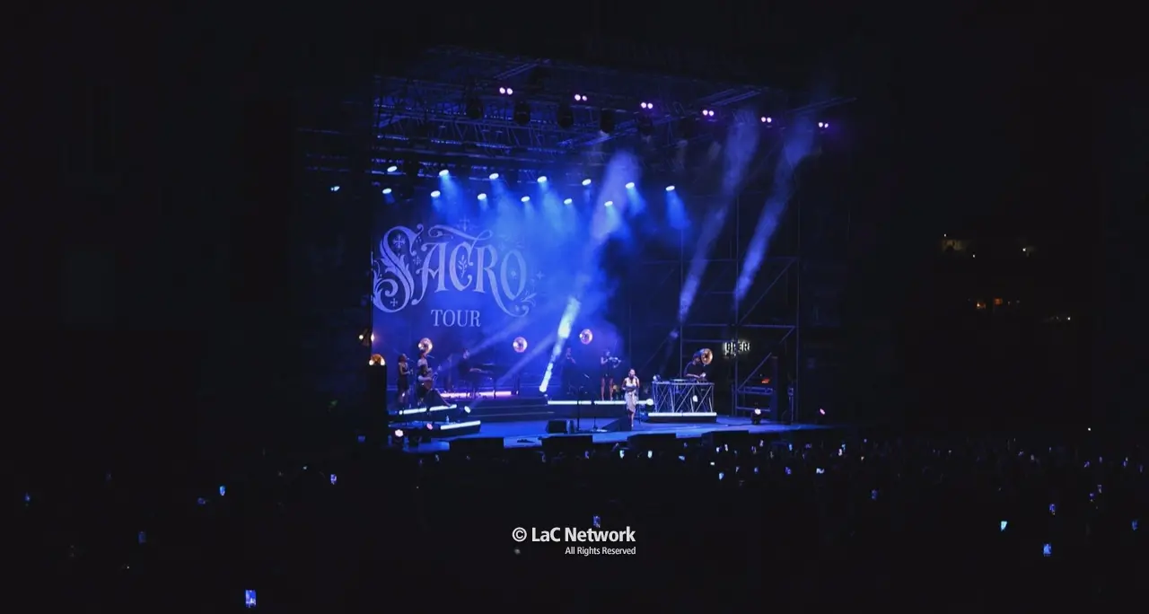 Serena Brancale chiude il Festival delle Invasioni di Cosenza: una settimana di musica e cultura nel segno delle radici\n