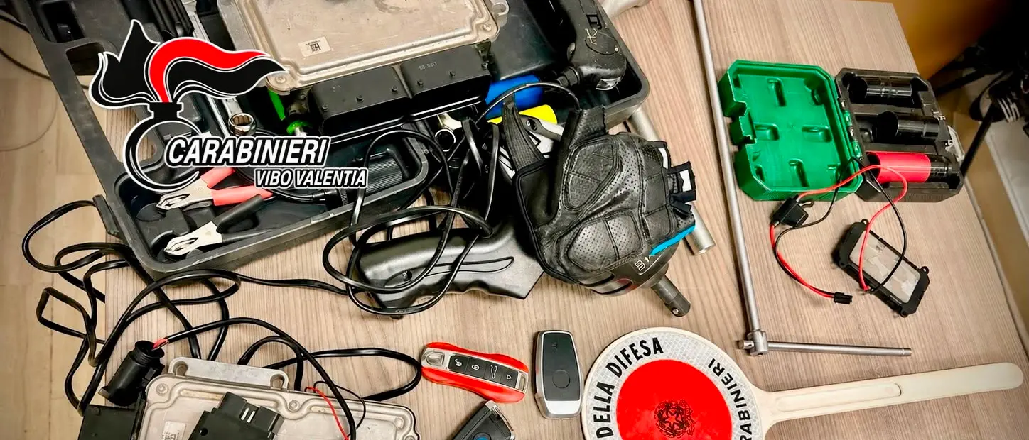 Pizzo, arrestato sorvegliato speciale. Durante la perquisizione sequestrato materiale ritenuto compatibile con i furti d'auto\n