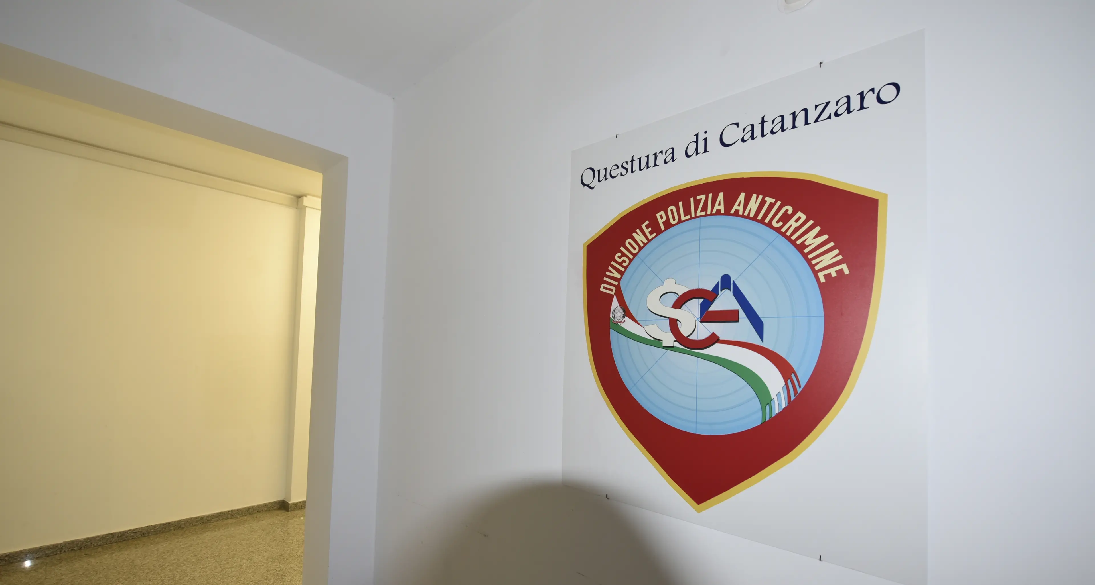 Catanzaro: divieto di avvicinamento alle aree urbane\u00A0nei confronti di un soggetto autore di condotte socialmente pericolose\u00A0\n