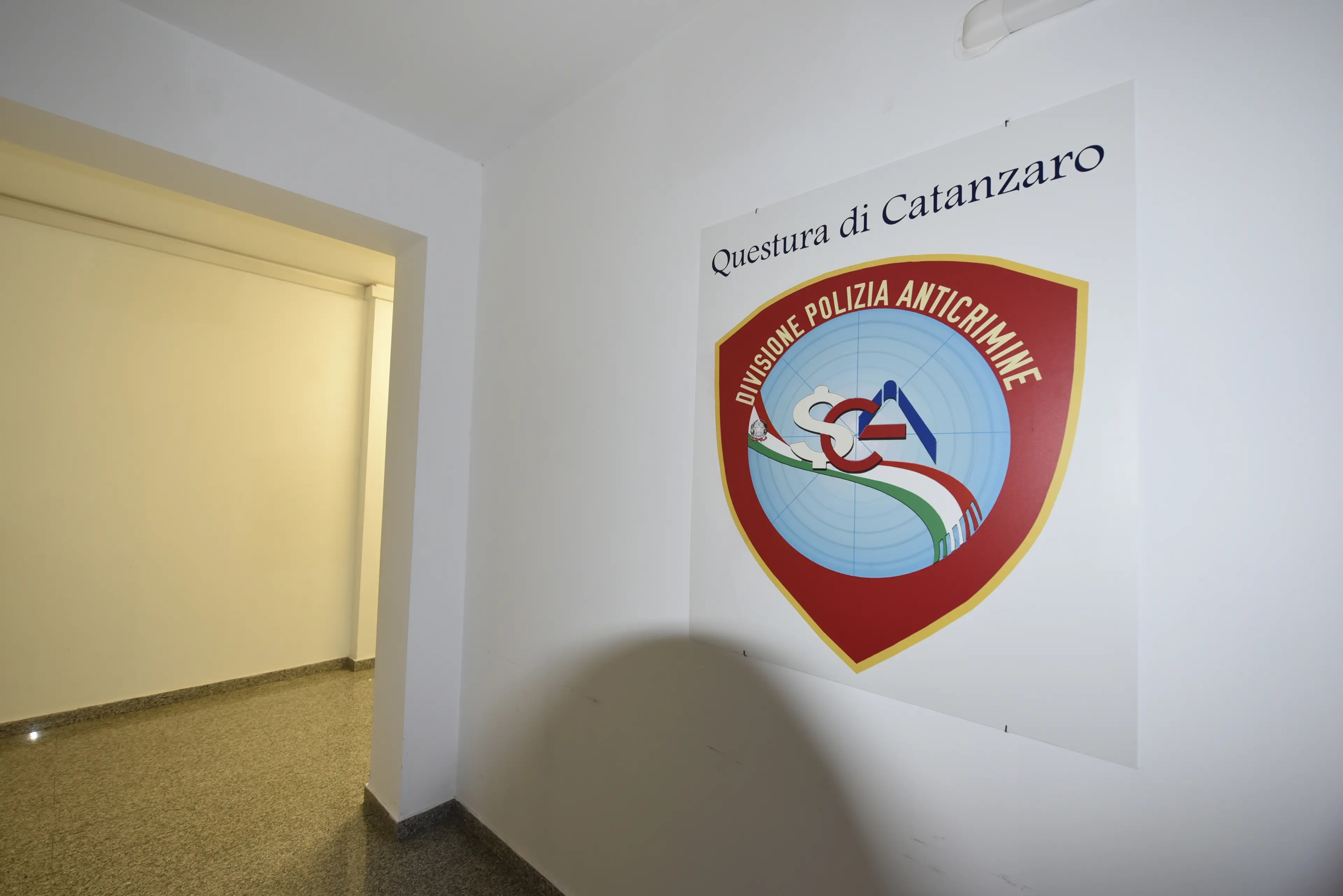 Catanzaro: divieto di avvicinamento alle aree urbane\u00A0nei confronti di un soggetto autore di condotte socialmente pericolose\u00A0\n