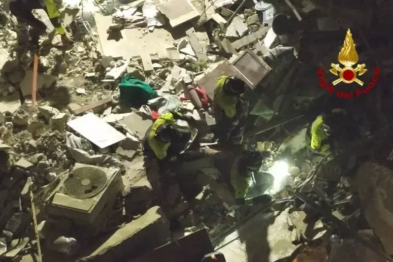 Edificio crollato\u00A0a Messina, recuperato il corpo di una donna: è la seconda vittima\n
