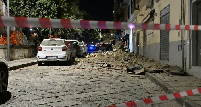 Terremoto, prosegue lo sciame sismico ai\u00A0Campi Flegrei: decine le\u00A0scosse registrate\u00A0\n
