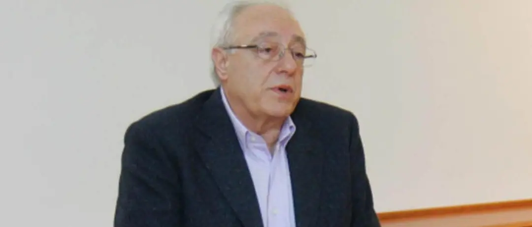 Addio a Ennio Simeone, maestro di giornalismo per dieci anni alla guida de “Il Quotidiano della Calabria”\n