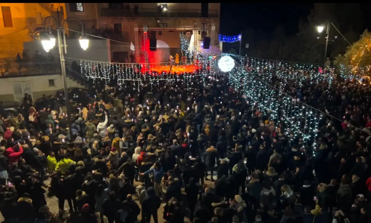 Caloveto, arrivano le isole pedonali serali per l'“Estate Calovetese 2026”: stop alle auto in centro dal 3 al 24 agosto\n