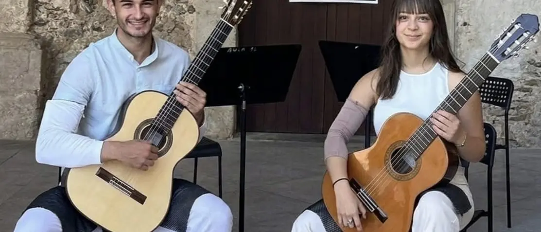 Non solo grandi interpreti ma anche giovani talenti del luogo: a Guitaromanie\u00A0protagonisti Aurora Cutellè e Tommaso Grillo\n