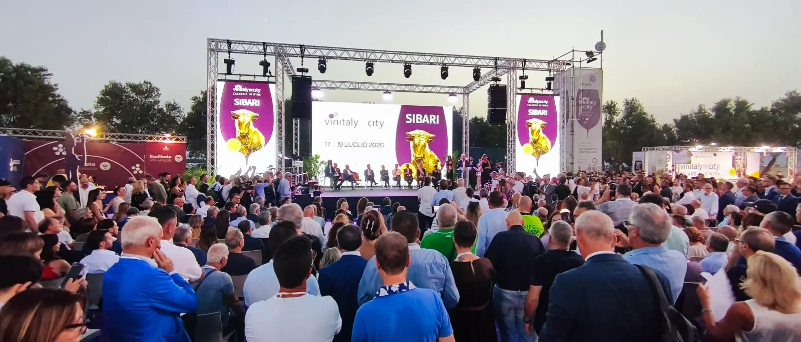 Il Vinitaly debutta a Reggio Calabria, Gallo:\u00A0«Pronti a una nuova sfida». Cannizzaro:\u00A0«La città è preparata»\n