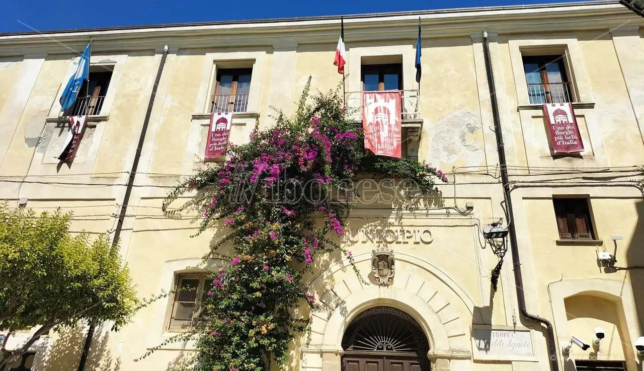 Tropea, l'opposizione attacca sulla rottamazione-quinquies: «Esclusi 1,7 milioni di crediti, voltate le spalle ai cittadini»\n