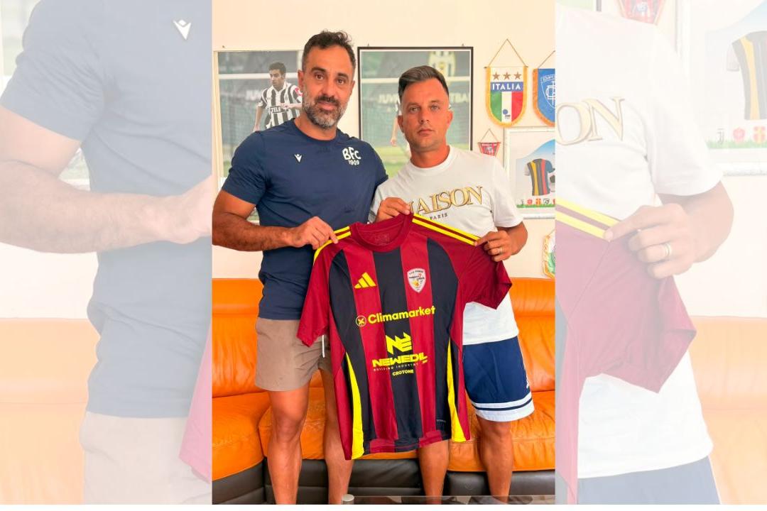 Soggetti sportivi e allenatori in un raduno per formare giovani calciatori nel comprensorio crotonese