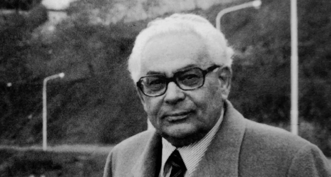 Leonardo Sinisgalli e il ragazzo che muore un poco: il Sud sospeso tra noia, poesia, inquietudine e libertà