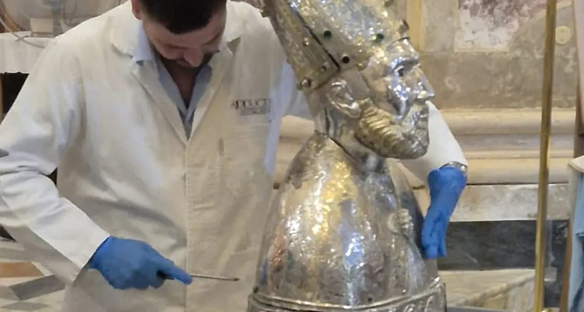 Iniziata l’opera di restauro del busto di San Vitaliano patrono