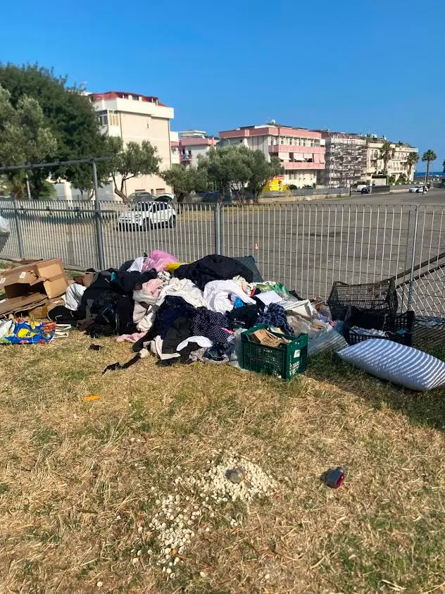Mercati rionali, Costa: «I punti di raccolta sono ormai diventati discariche abusive»