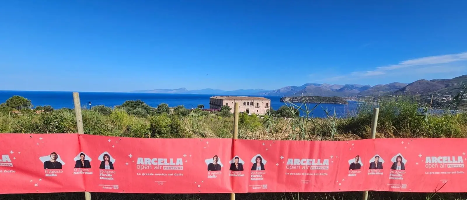 Arcella Open Air, iniziati i lavori di allestimento: la grande musica incontra uno dei panorami più suggestivi del Sud Italia\n