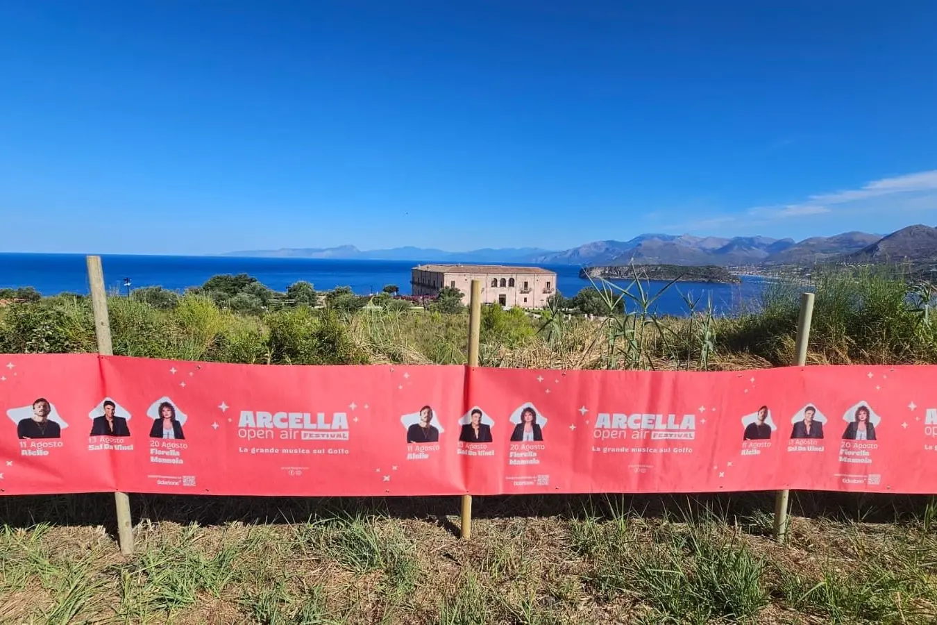 Arcella Open Air, iniziati i lavori di allestimento: la grande musica incontra uno dei panorami più suggestivi del Sud Italia\n