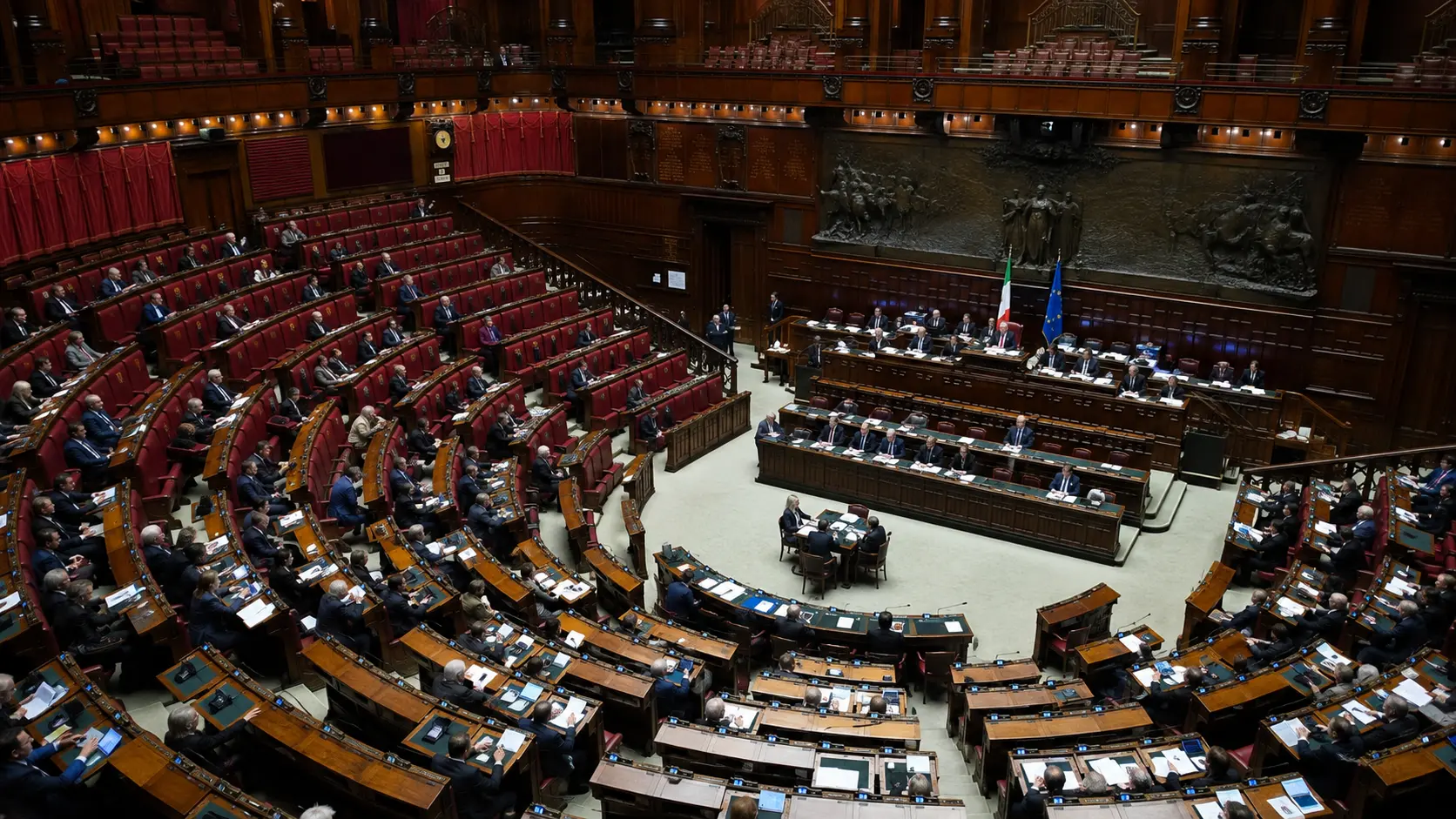 Da Mani Pulite ad Almasri, le contraddizioni di una Repubblica sempre più fragile\n