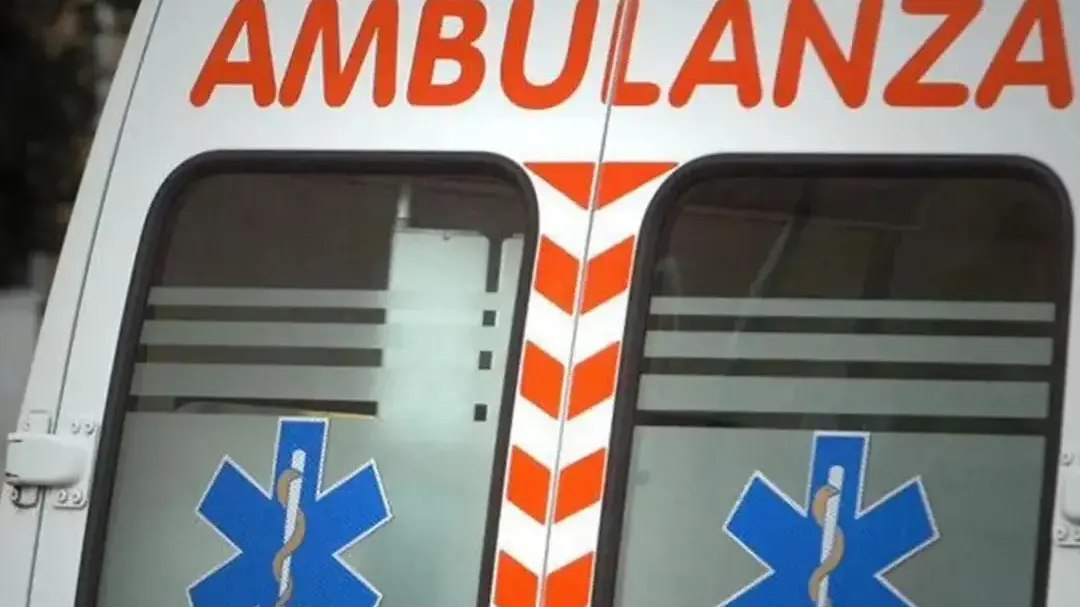 <p>«<span style=\"color:hsl(0, 75%, 60%);\">118 al collasso</span> in Calabria, stanchi di piangere per ambulanze che arrivano in ritardo»: l’Usb scende in piazza </p>